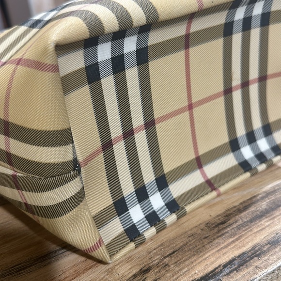 VINTAGE BURBERRY HANDBAG - Picture 9 of 16